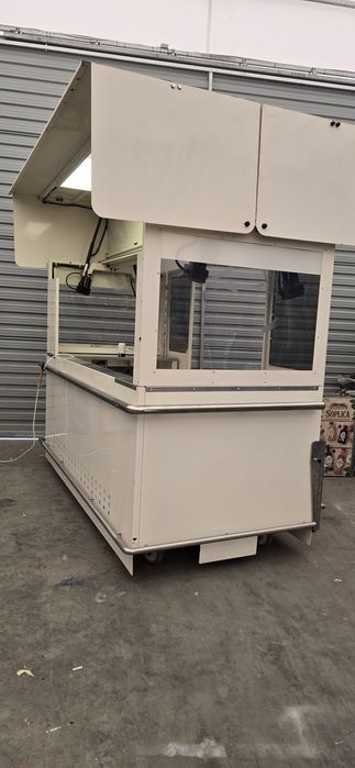 Vitrina frigorifica inghetata toneta stradală mobila  automată