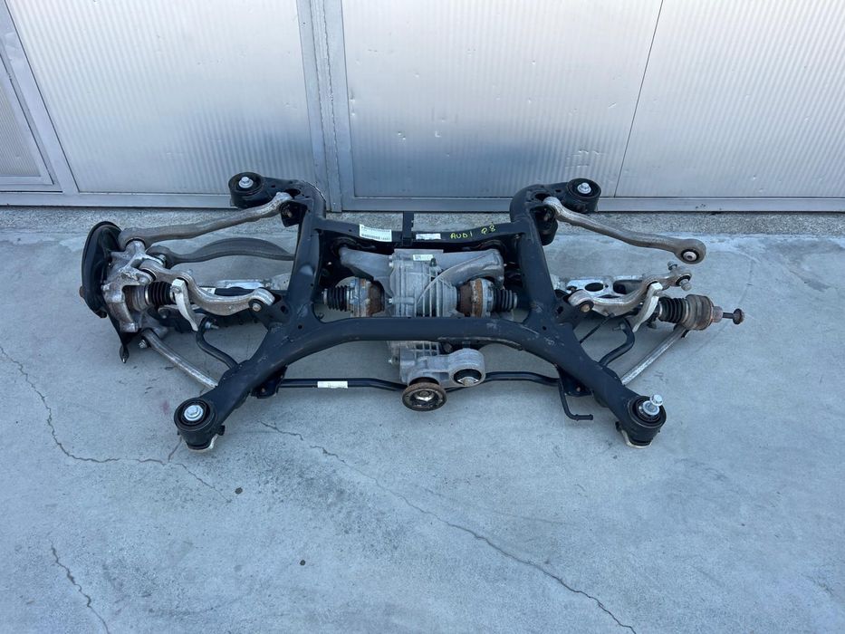 Punte Spate Completă Audi Q8 4M Originală cu Grup Diferențial Planetare Brațe Fuzete 4M0500025