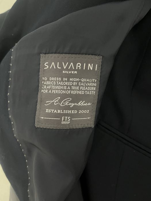 Продам мужской костюм