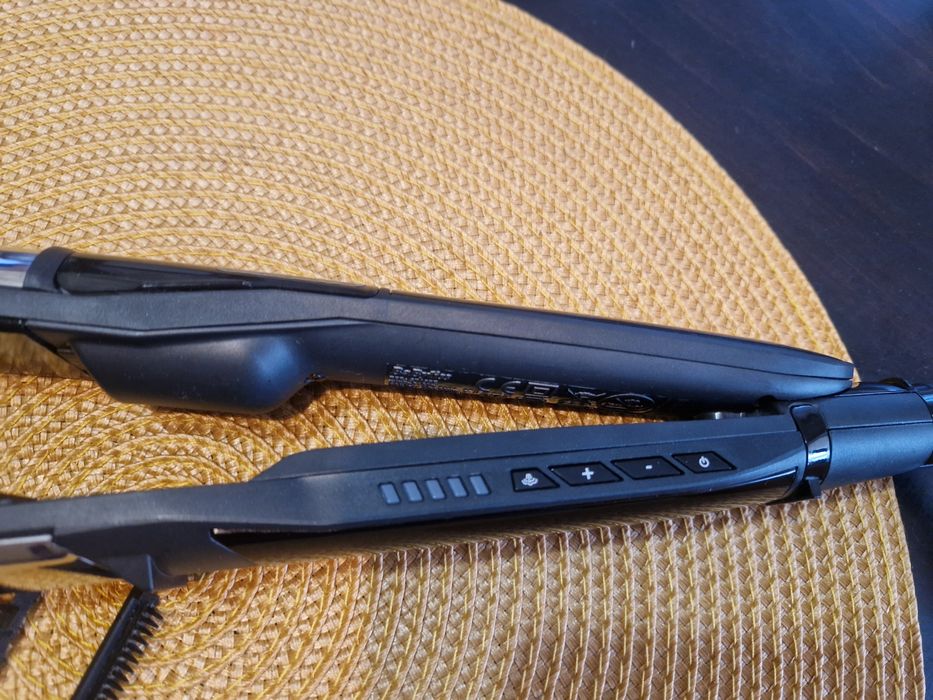 Продавам преса за коса Babyliss Steam Pure