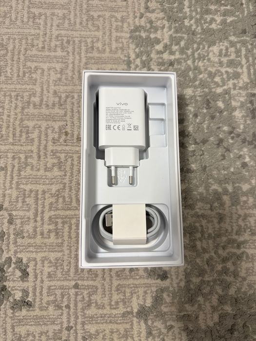 Телефон Vivo YO4