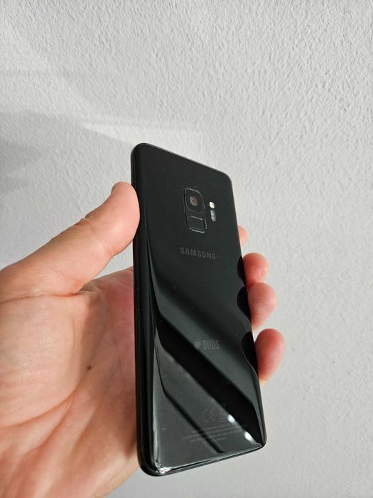 Samsung Galaxy S9 64 gb liber de retea.