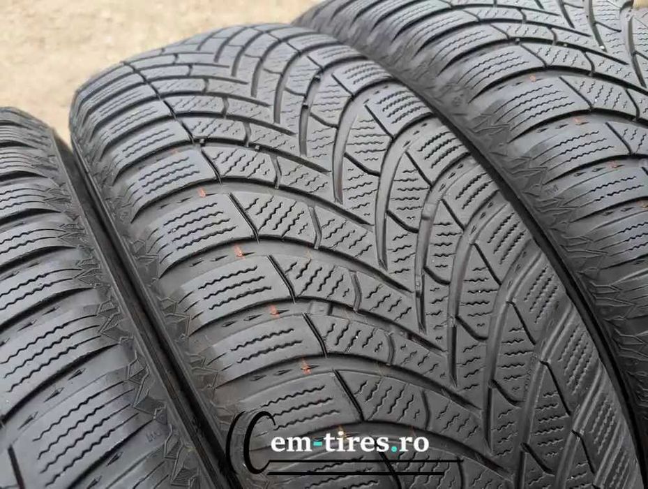 SET 4 Anvelope Iarna 215/65 R17 SEMPERIT Speed Grip 5 99H