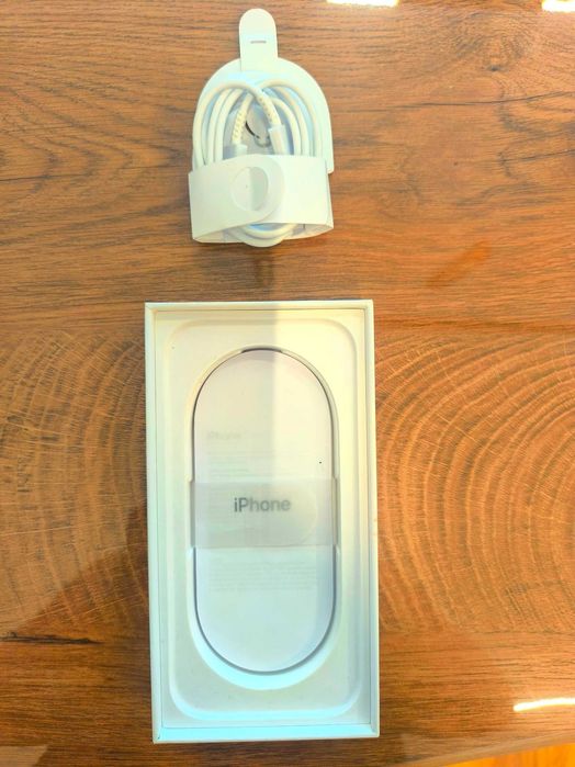 Iphone 17 sage ЧИСТО НОВ ГАРАНЦИОНЕН