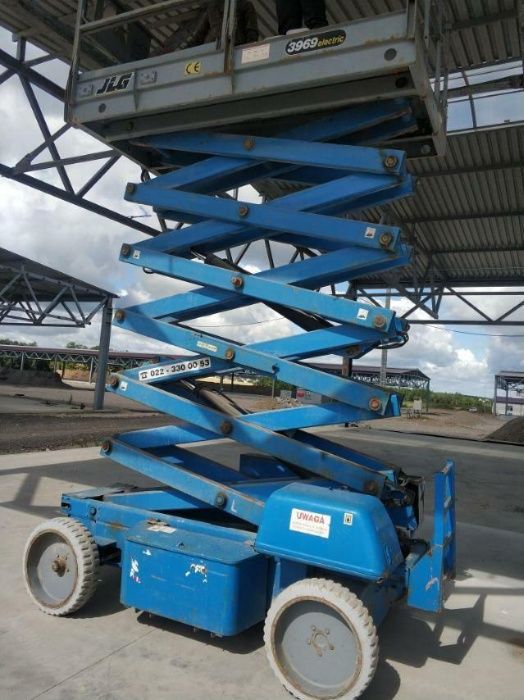 Продаются ножничные подъемники!