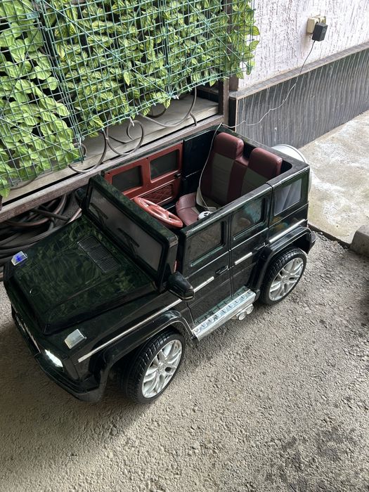 Продам детскую машину Гелик!