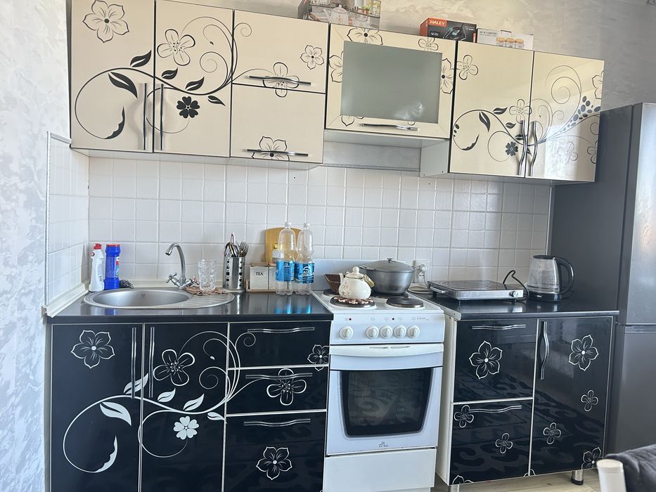 кухонный мебель шкаф