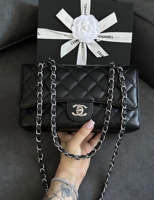 Кожена чанта Chanel Classic 2.55 Medium Double Flap