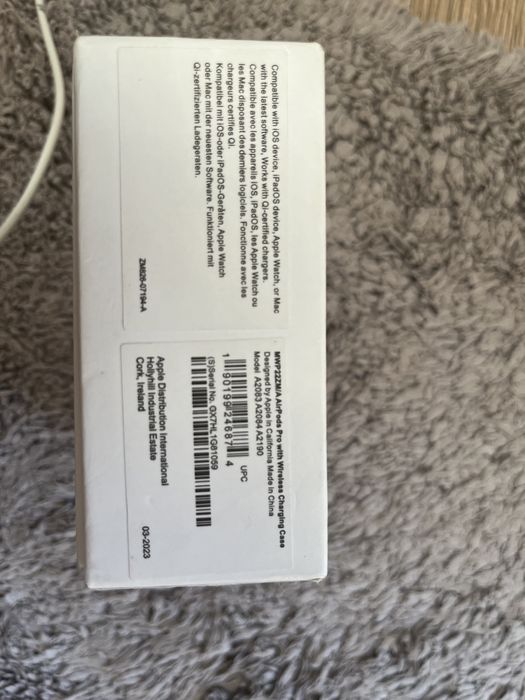 Air Pods Pro aproape noi