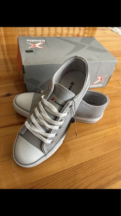 Кроссовки скидка