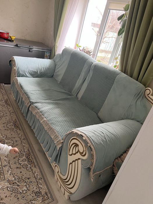 Продается диван в хорошем состояний