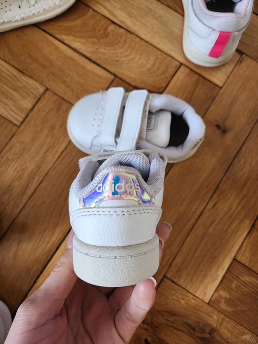 Детски маратонки номер 21,22, 23,5 и ботушки Nike, Adidas, Guess