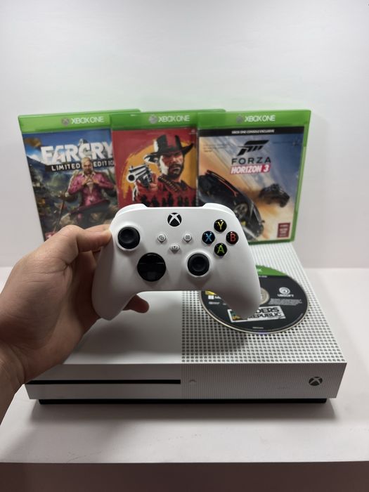 Xbox One S 2Tb - 4 Jocuri  - În Stare Nouă, Făra Probleme