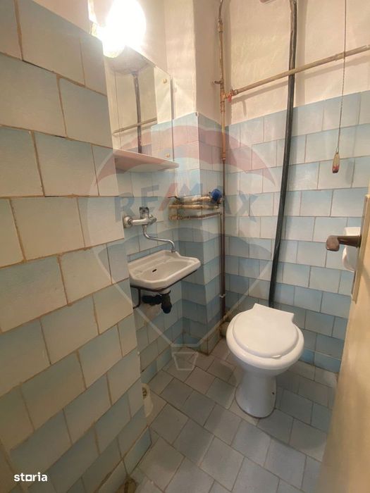 Apartament cu 3 camere de vânzare în zona apreciata