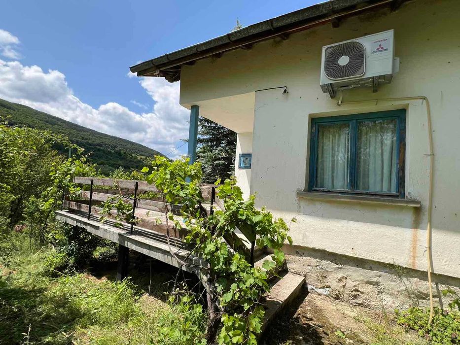 Продава се Къща в с. Комщица, Област София-област - 75 кв.м за 534 €/кв.м - Снимка #13