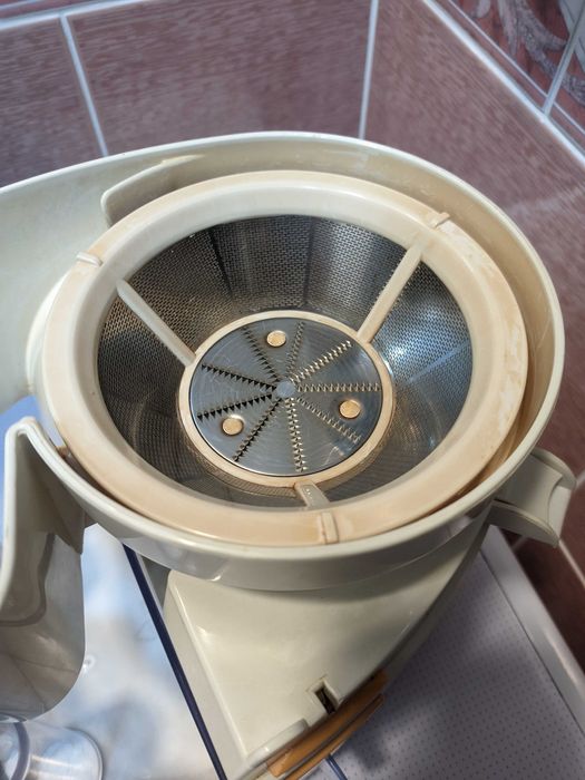 Соковыжималка Ufesa (Original).