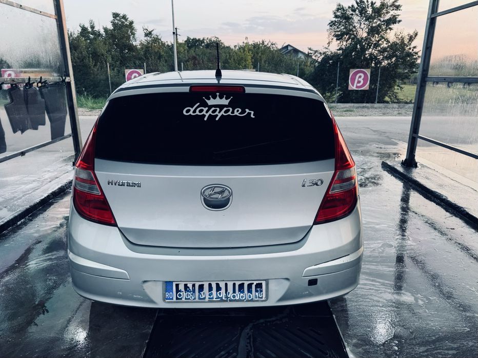 Hyundai i30 benzina 1.4 + GPL