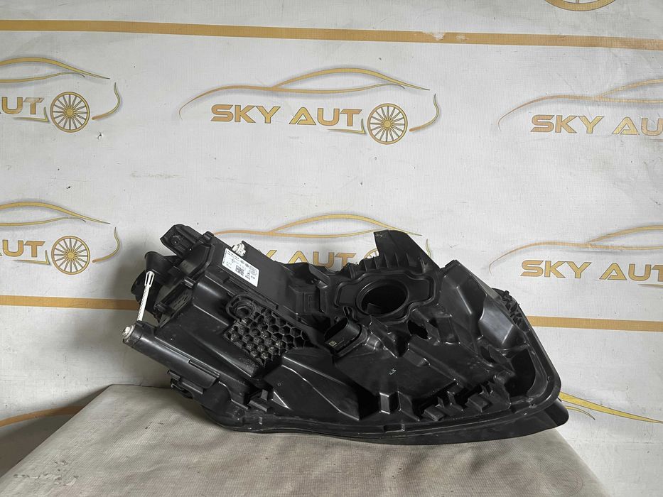 Far stanga full led Vw Touareg dupa 2018 original