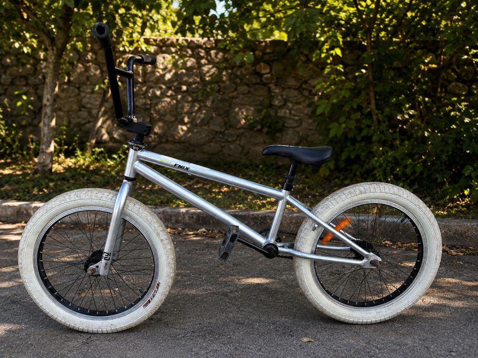 Велосипед Bmx на ходу