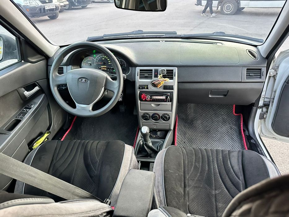 Лада приора 2013 года 1.6