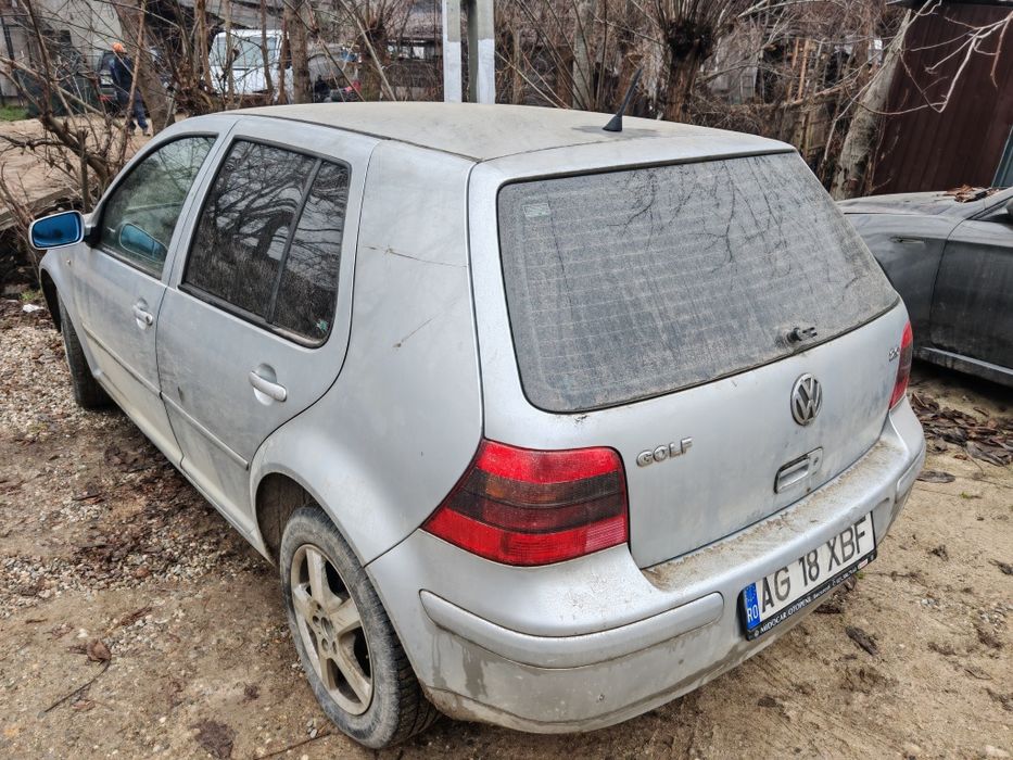 Vând Golf 4 2.0 8 v