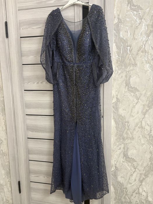 Продам шикарное платье