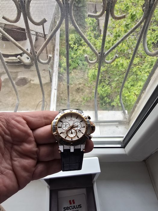 Продам Швейцарские оригинальные мужские часы Seculus