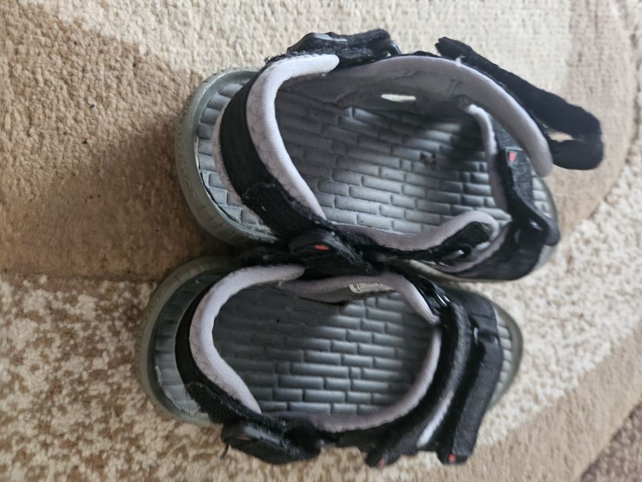 Детски сандали karrimor  26.5 и 28