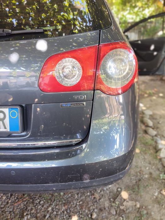Vând autoturism Passat tdi  2009 cu numere de Italia sant proprietar are capacitate cilindrica 1968 cm și 81 kw și 110 cv.e in perfecta stare