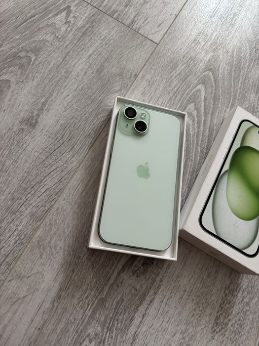 Vand iPhone 15 256gb 90%