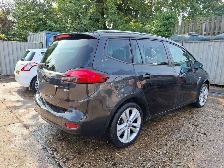 Bara spate cu senzori de parcare Opel Zafira 2014 Monovolum Negru