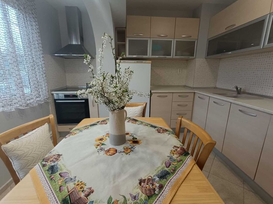 Продава се Двустаен апартамент в Варна, Център - 61 кв.м за 1421 €/кв.м - Снимка #1