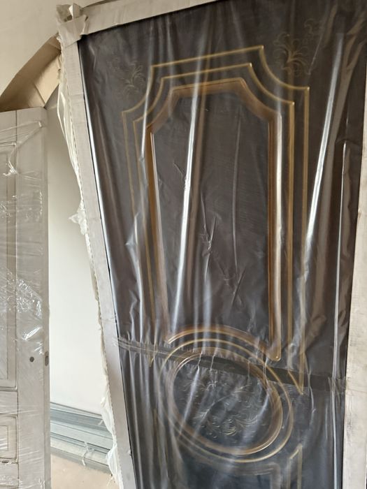 Продам межкомнатную дверь