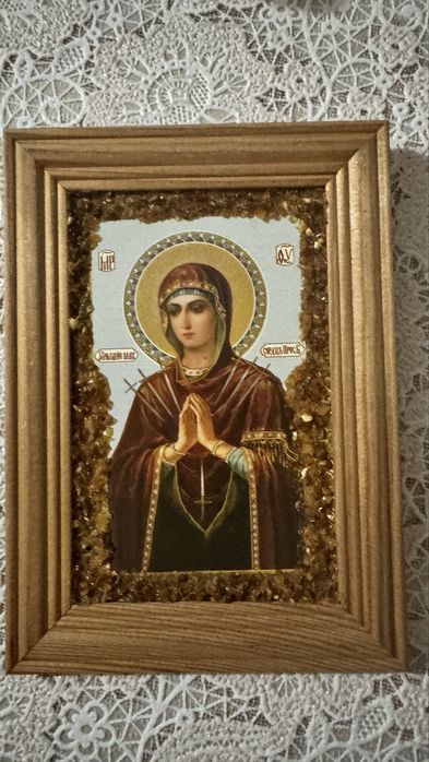 Иконы и картины с янтарем