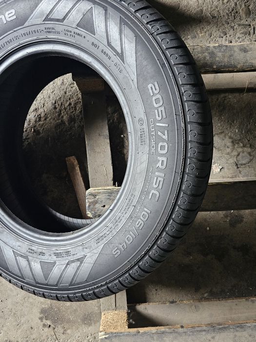 1 anvelopa vara 205 70 15C Nokian 9mm