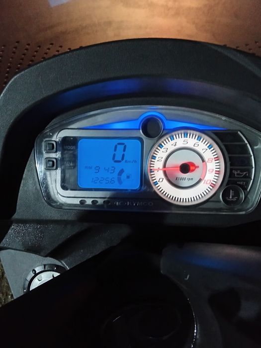 Vând kymco dink de 125cc