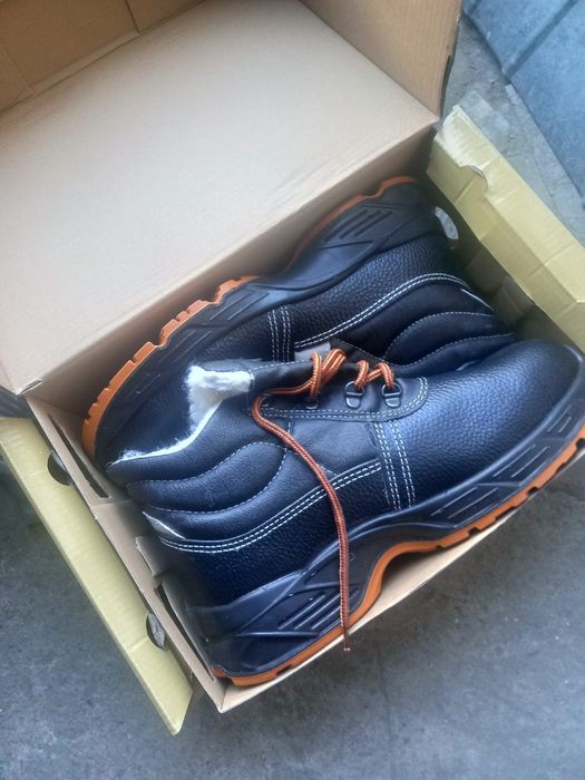 Зимняя мужская обувь, кроссовки