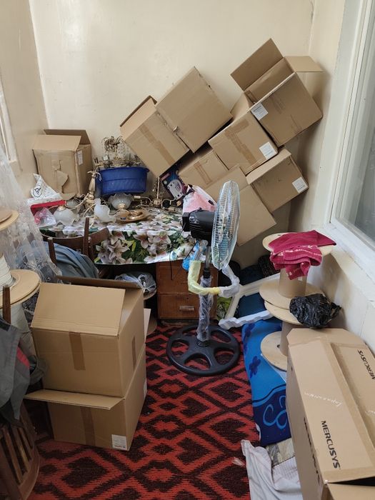 Картонная коробки и Катушки б.у хорошем состоянии и каробки есть б.у