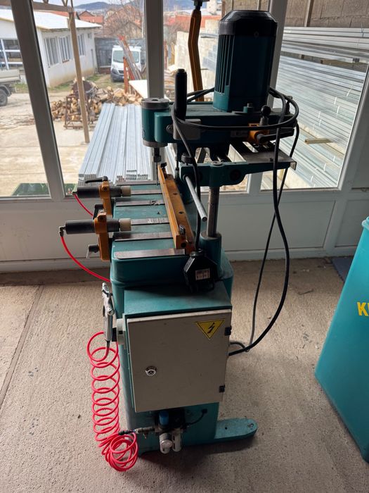 Машини за дограма