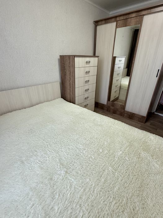 Продам двухкомнатную квартиру .