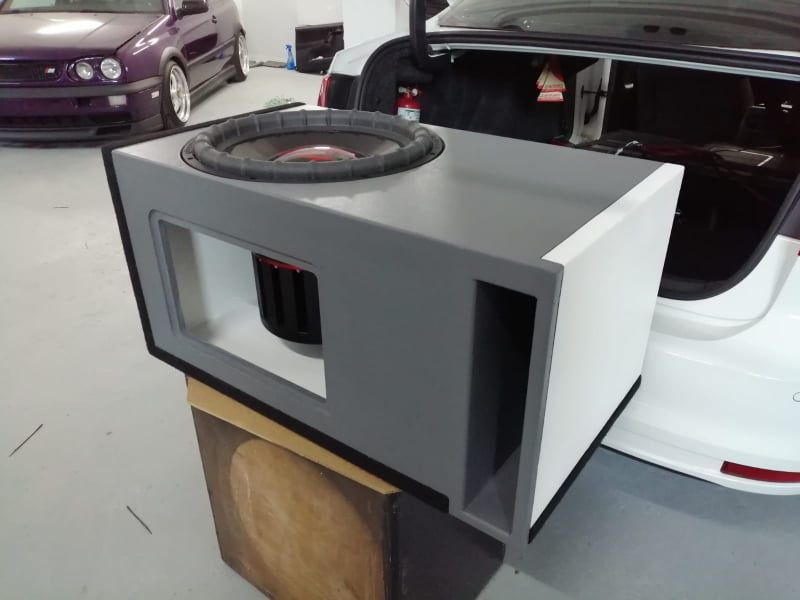 Incinta subwoofer auto