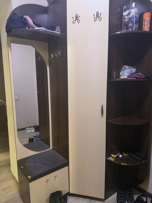 Продам срочно прихожую