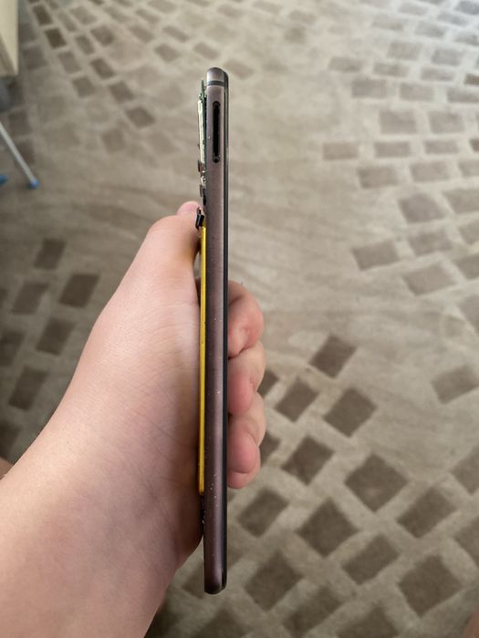 Продам Honor 10 lite