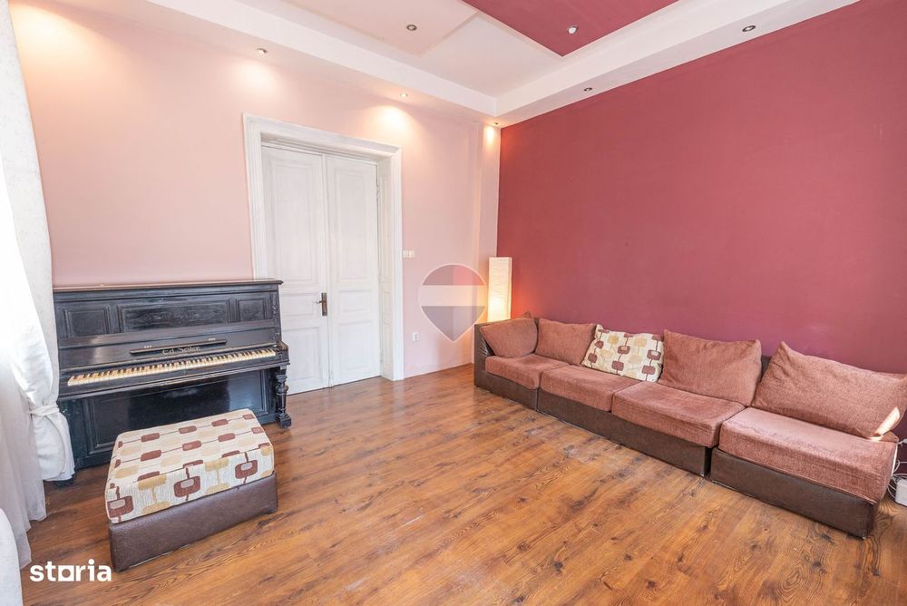 Apartament 3 camere de vanzare, in vila, 83 mp