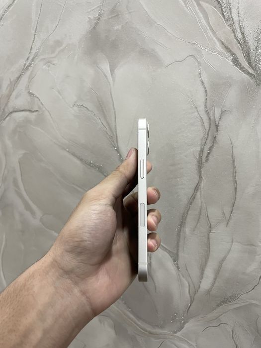 Продам iPhone 13 256gb в идеальном состоянии