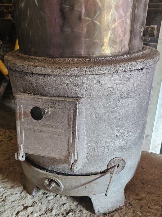 Vând cazan baie cu sobita