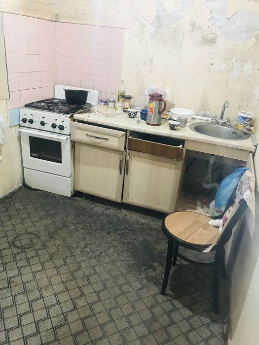 Сдам 3/2/4 массив феруза