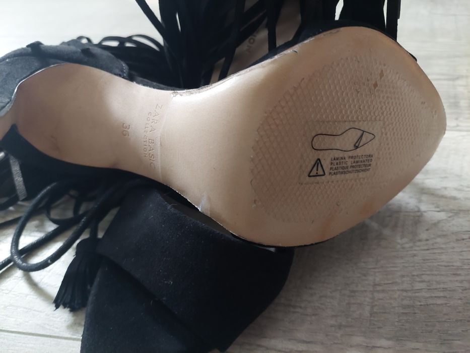 Pantofi decupati ZARA(eleganti)
