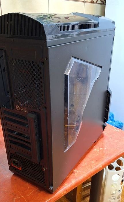 Sursa Segotep cu carcasa Thermaltake