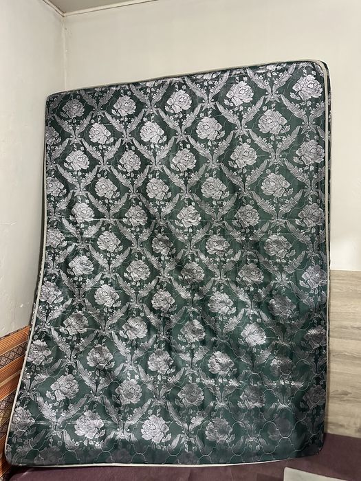 Продам матырас б.у